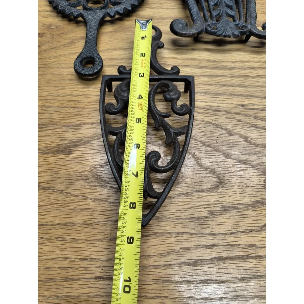 Vintage Black Cast Iron Trivets (set of 3)‎